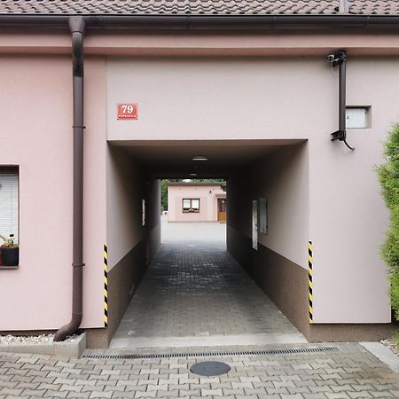 Apartmany Svitkov 79 Pardubice Ngoại thất bức ảnh